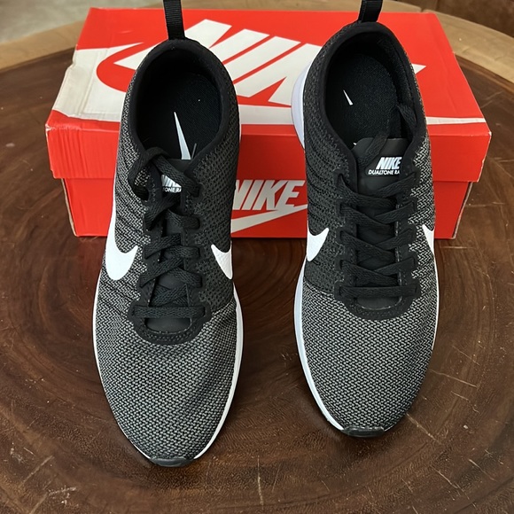 Nike Dualtone Racer (Black & White) - Picture 6 of 10